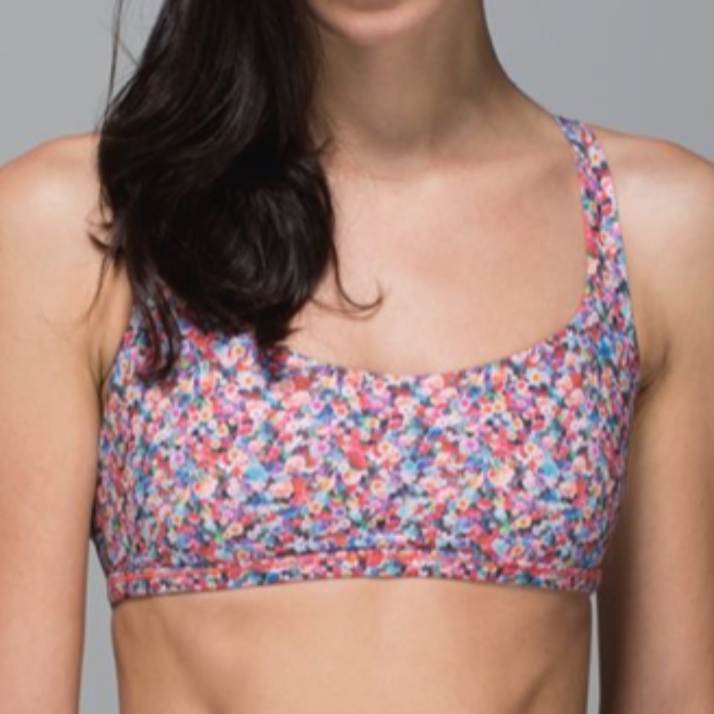 Lululemon sports bra